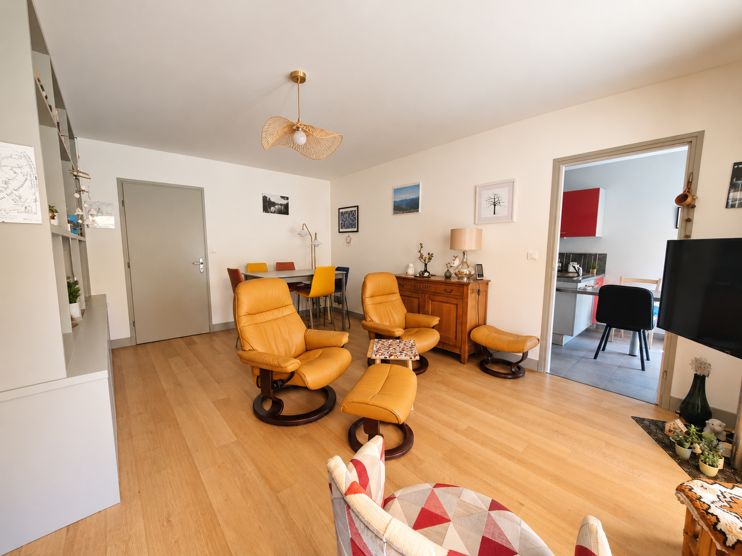 Baffier-Marronniers – Bel appartement rénové avec terrasse et stationnement privatif