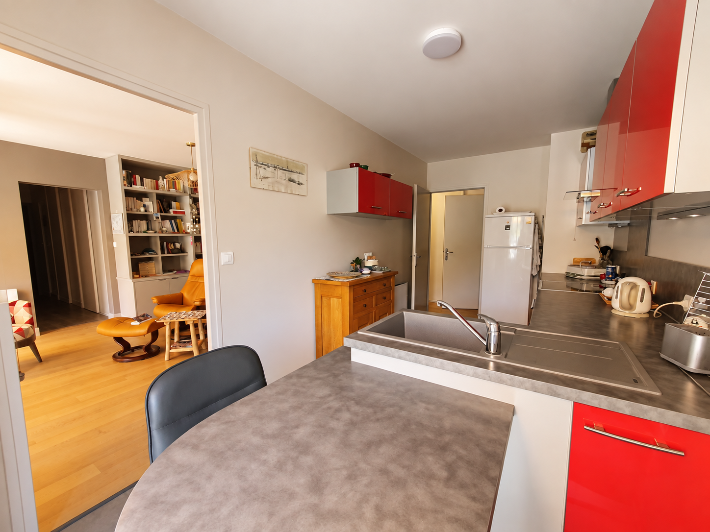 Baffier-Marronniers – Bel appartement rénové avec terrasse et stationnement privatif