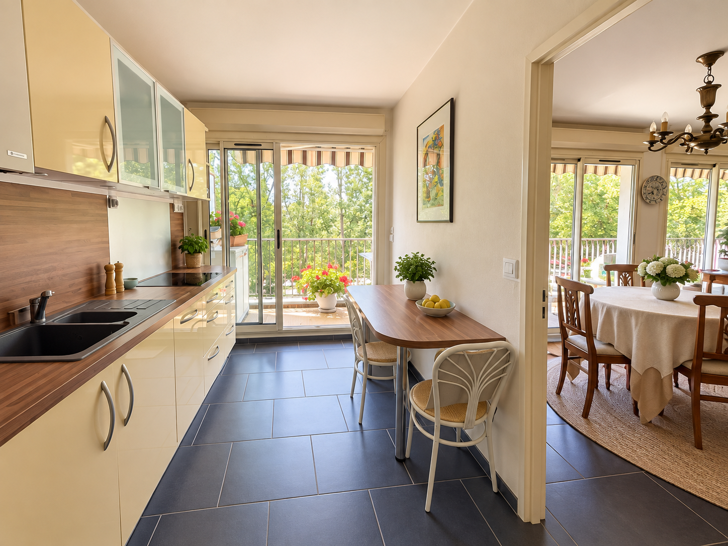 Secteur Prés Fichaux – Bel appartement T5 offrant 116m² Carrez avec balcon et garage privatif