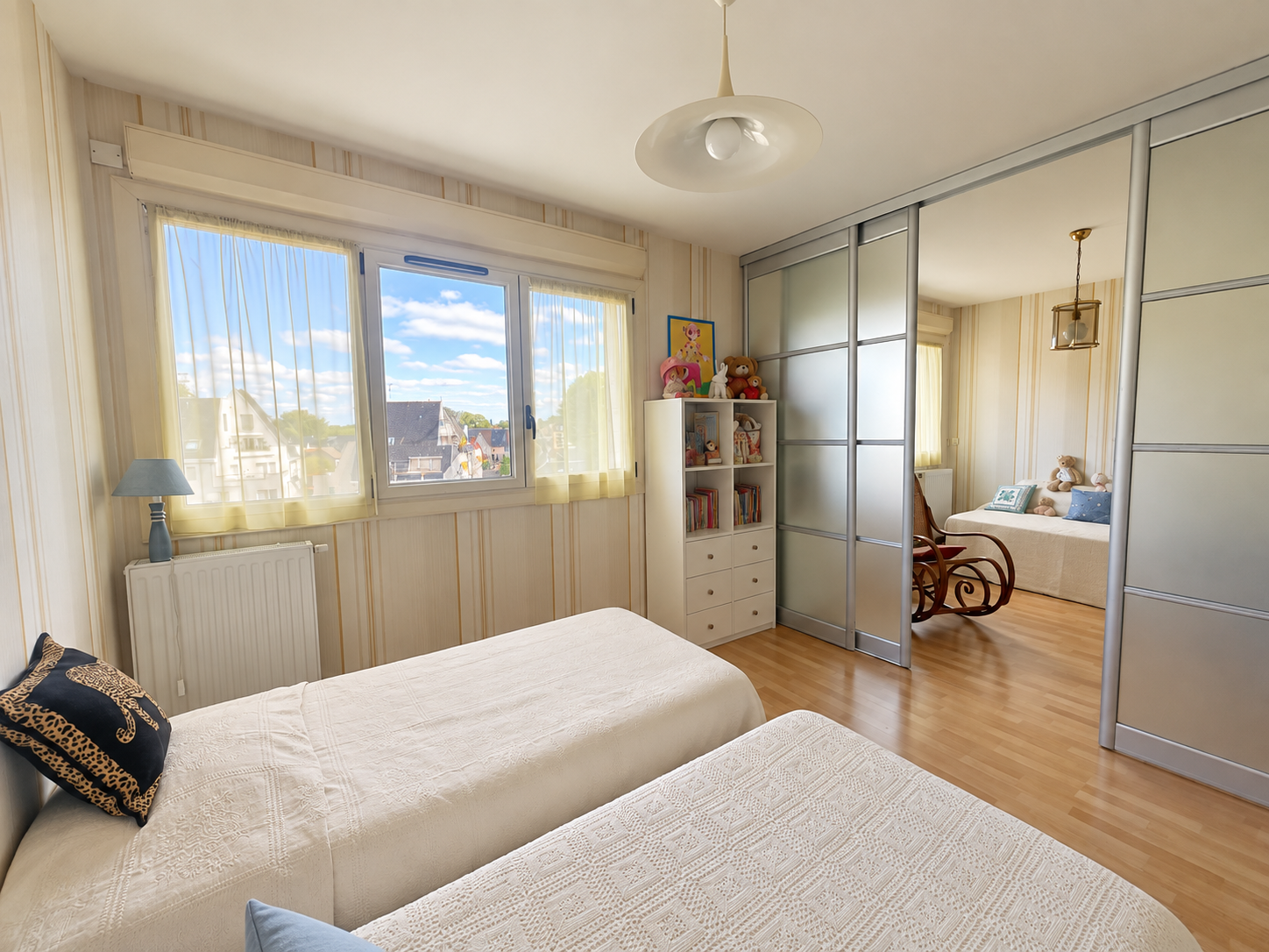 Secteur Prés Fichaux – Bel appartement T5 offrant 116m² Carrez avec balcon et garage privatif